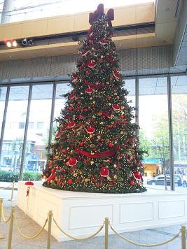 20111127丸ビルのクリスマスツリー.JPG